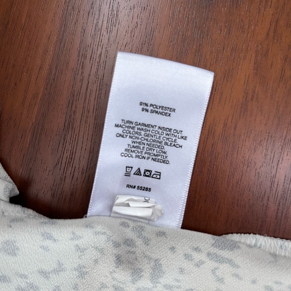 Express Body Contour Tee - Picture 9 of 9